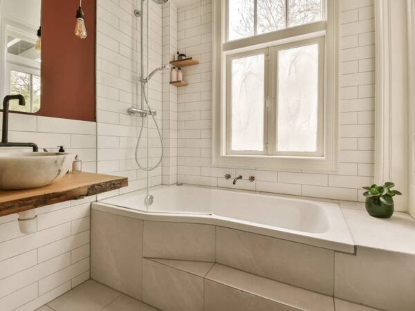 Resurface Bathtub Cost: Time, Safety & Life