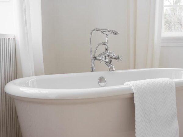 What Impacts Resurface Tub Cost Beyond the Tub Itself?